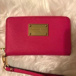 Michael Kors wristlet wallet
